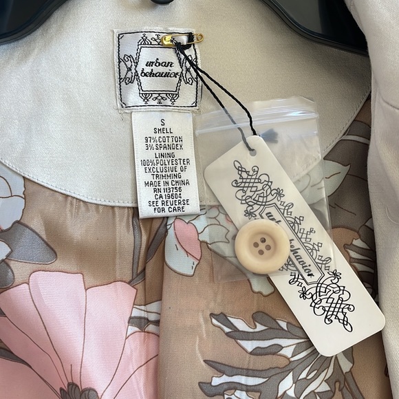 Urban Behavior Trench Coat, NEW - Picture 5 of 6